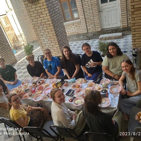 Kamir Guest House Бухара Екстер'єр фото
